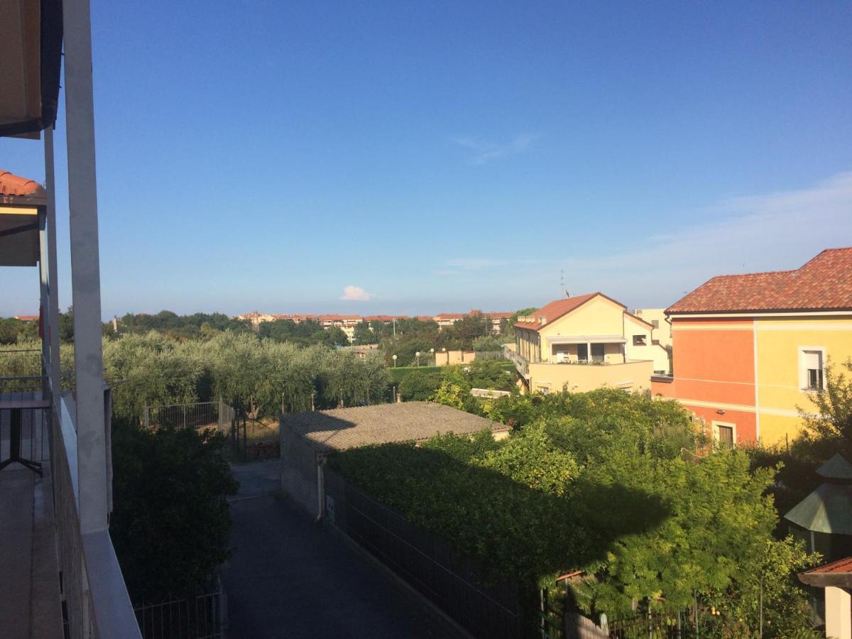 A Casa Di Nonna Luciana - Trilocale Con Giardino Leilighet Ceriale Eksteriør bilde